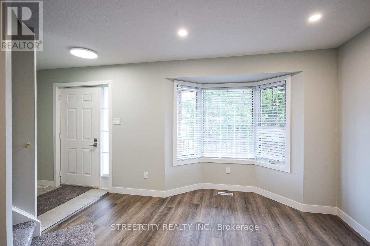 799 Deveron Crescent, London South, Ontario  N5Z 5B4 - Photo 6 - X12483710