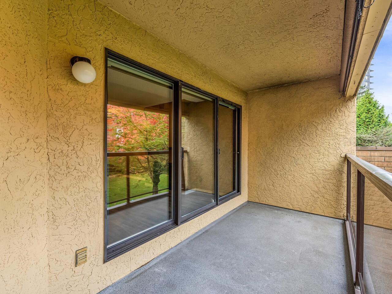 211 10157 University Drive, Surrey, British Columbia  V3T 5L7 - Photo 14 - R3061995