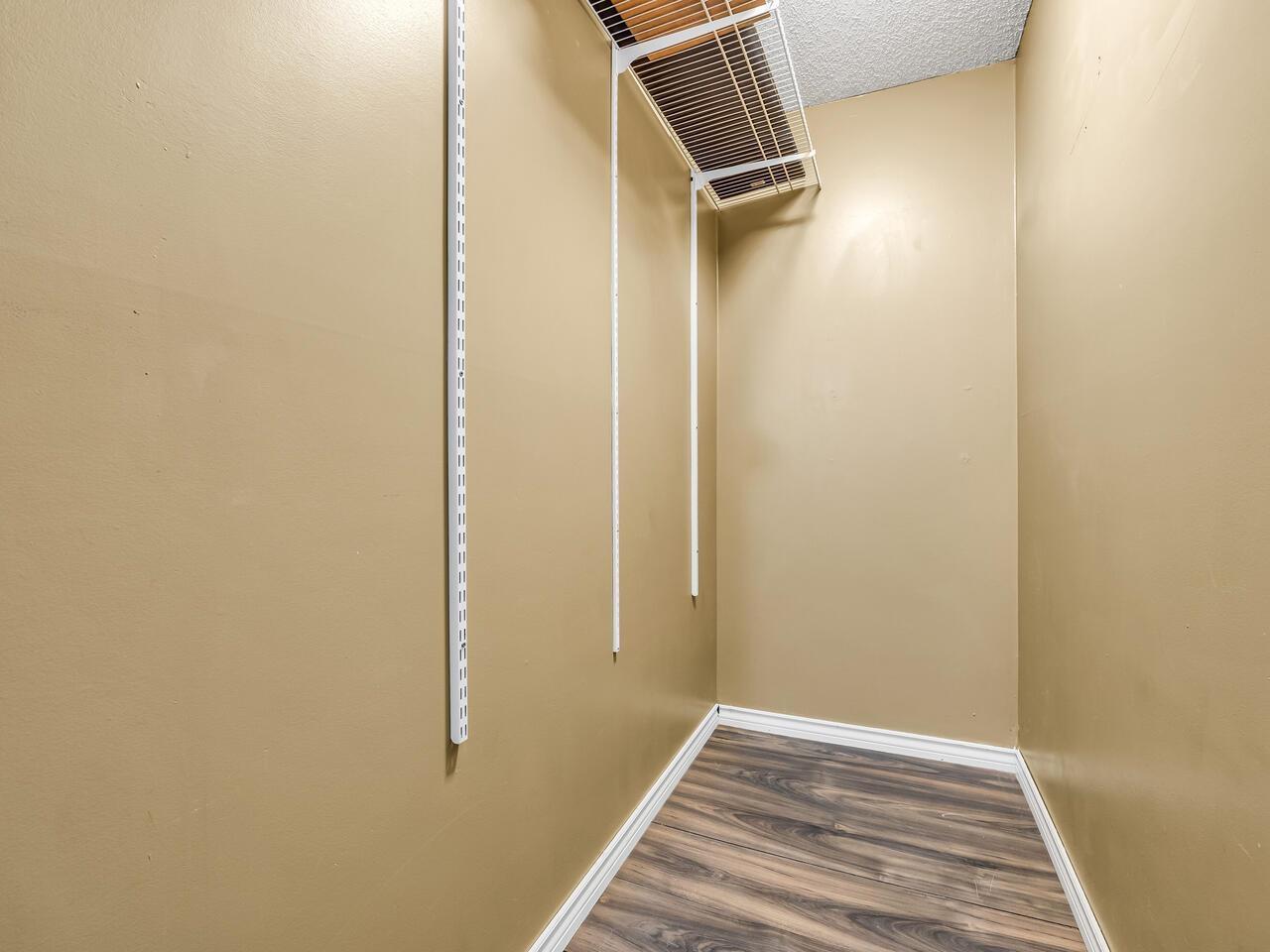 211 10157 University Drive, Surrey, British Columbia  V3T 5L7 - Photo 19 - R3061995