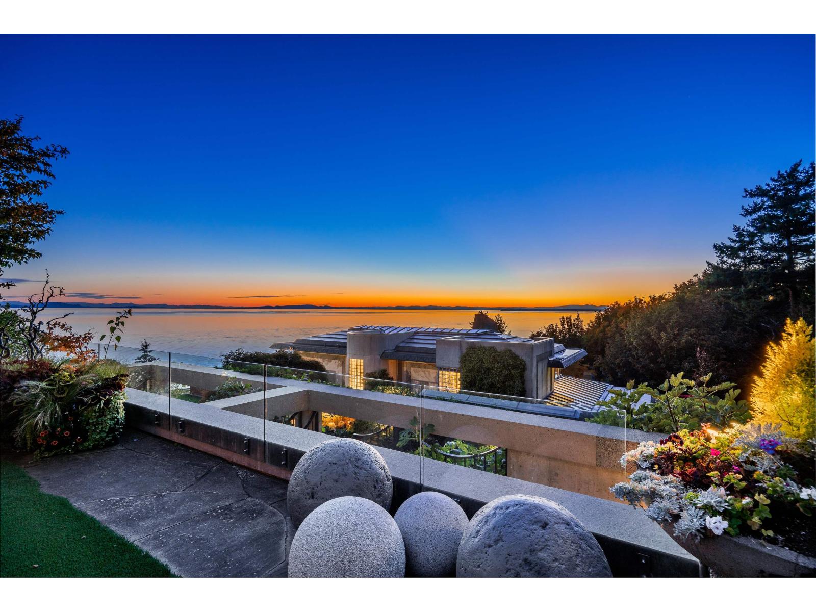 14971 PROSPECT AVENUE, White Rock, British Columbia