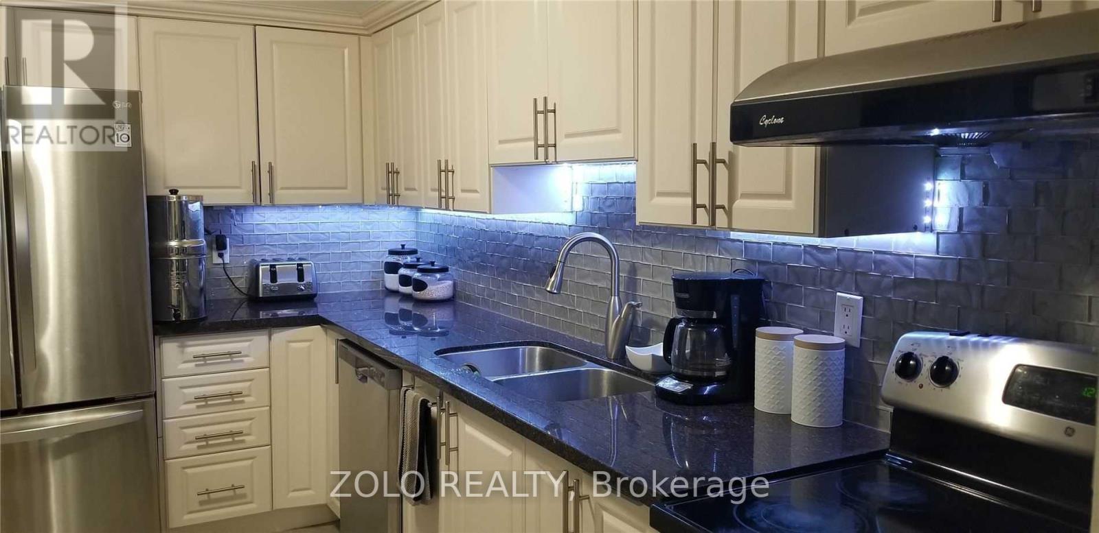 906 - 15 Vicora Linkway Way, Toronto, Ontario  M3C 1A8 - Photo 11 - C12483558