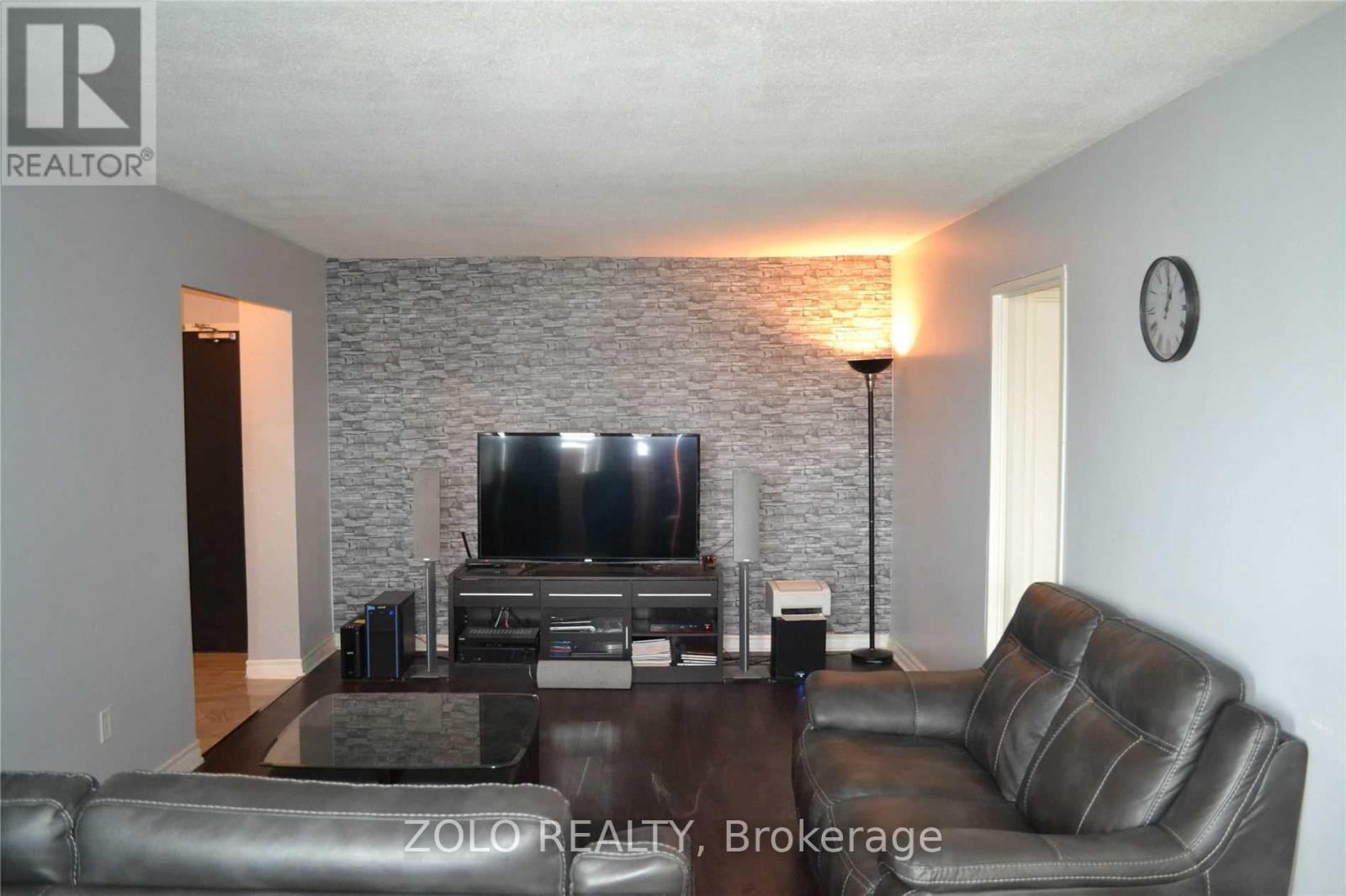 906 - 15 Vicora Linkway Way, Toronto, Ontario  M3C 1A8 - Photo 6 - C12483558