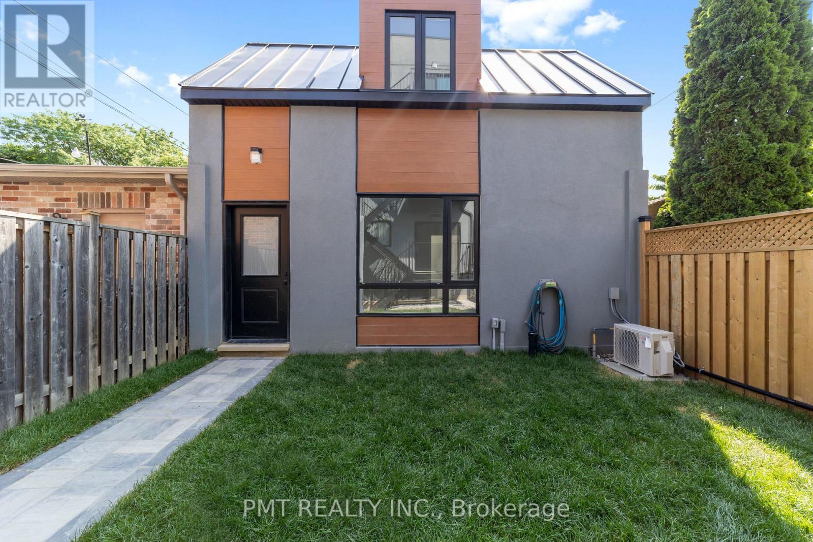 2FL - 531 DELAWARE AVENUE N, Toronto, Ontario