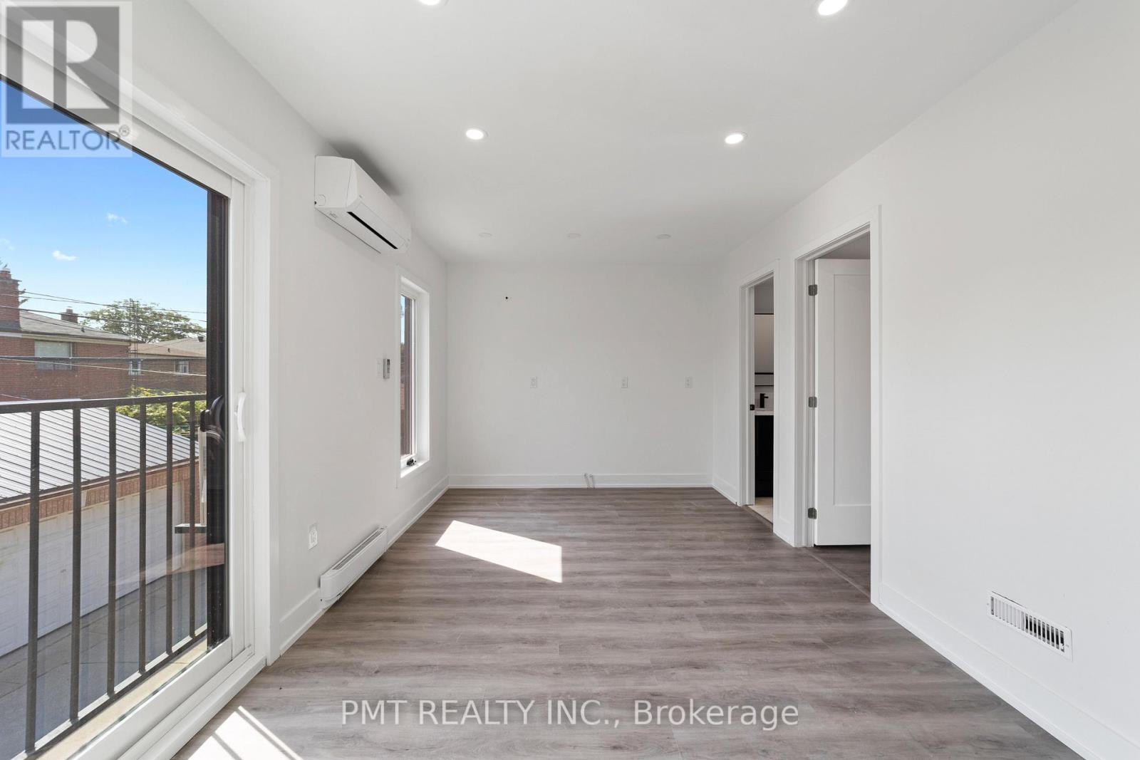 2fl - 531 Delaware Avenue N, Toronto, Ontario  M6H 2V3 - Photo 2 - C12483561