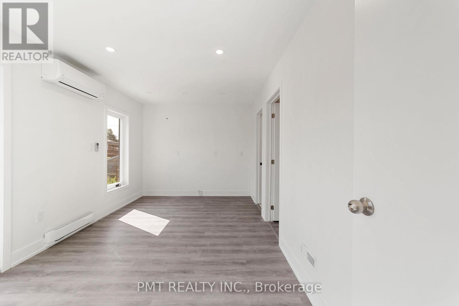 2fl - 531 Delaware Avenue N, Toronto, Ontario  M6H 2V3 - Photo 3 - C12483561