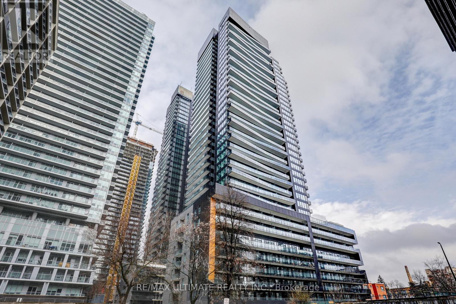 704 - 117 BROADWAY AVENUE, Toronto, Ontario