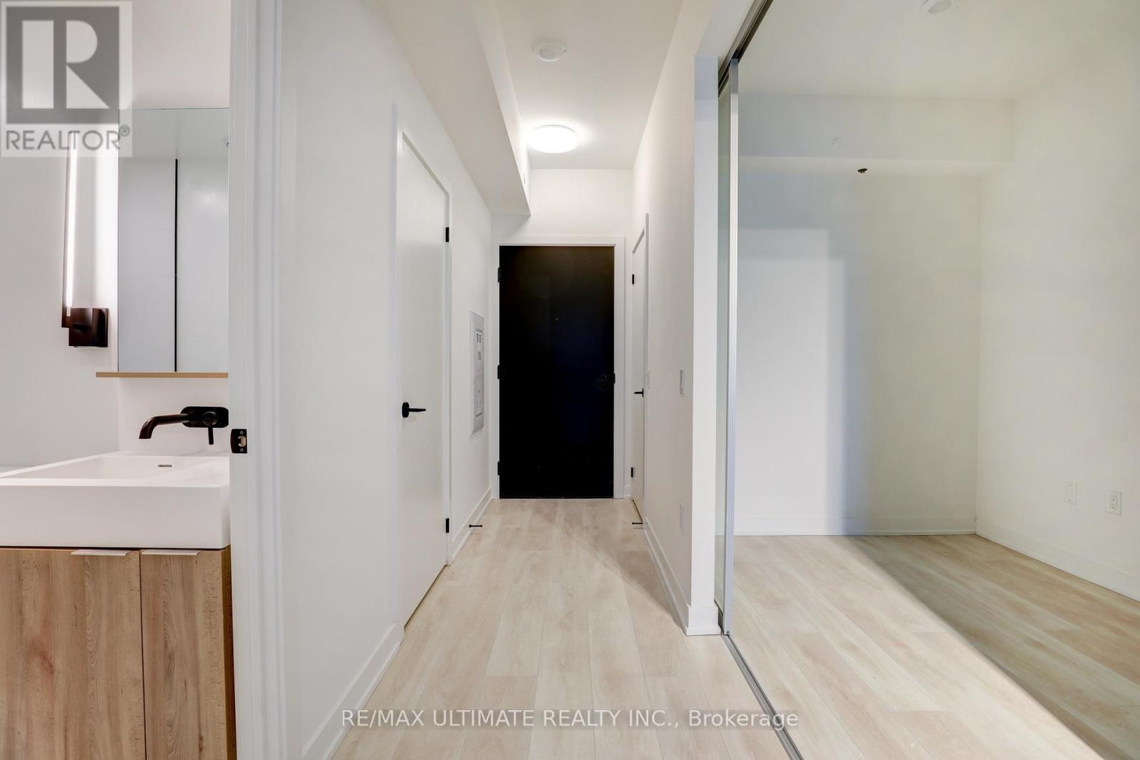 704 - 117 Broadway Avenue, Toronto, Ontario  M4P 1V3 - Photo 4 - C12483584