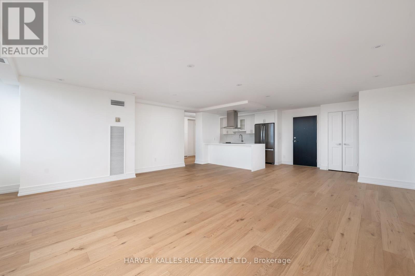 1111 - 3000 Bathurst Street, Toronto, Ontario  M6B 3B4 - Photo 13 - C12483587