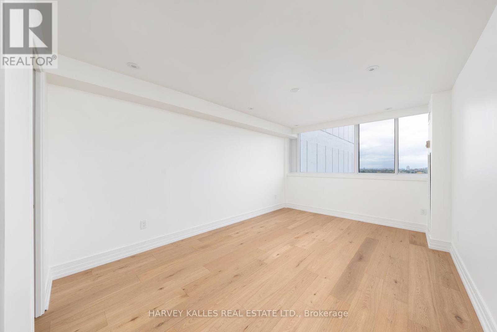 1111 - 3000 Bathurst Street, Toronto, Ontario  M6B 3B4 - Photo 20 - C12483587