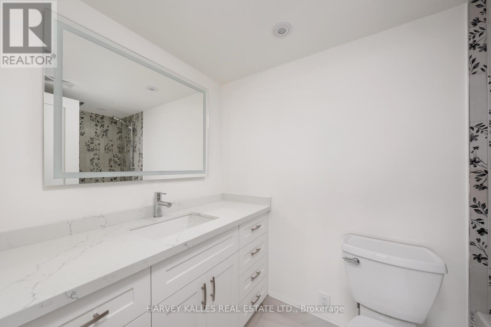 1111 - 3000 Bathurst Street, Toronto, Ontario  M6B 3B4 - Photo 21 - C12483587