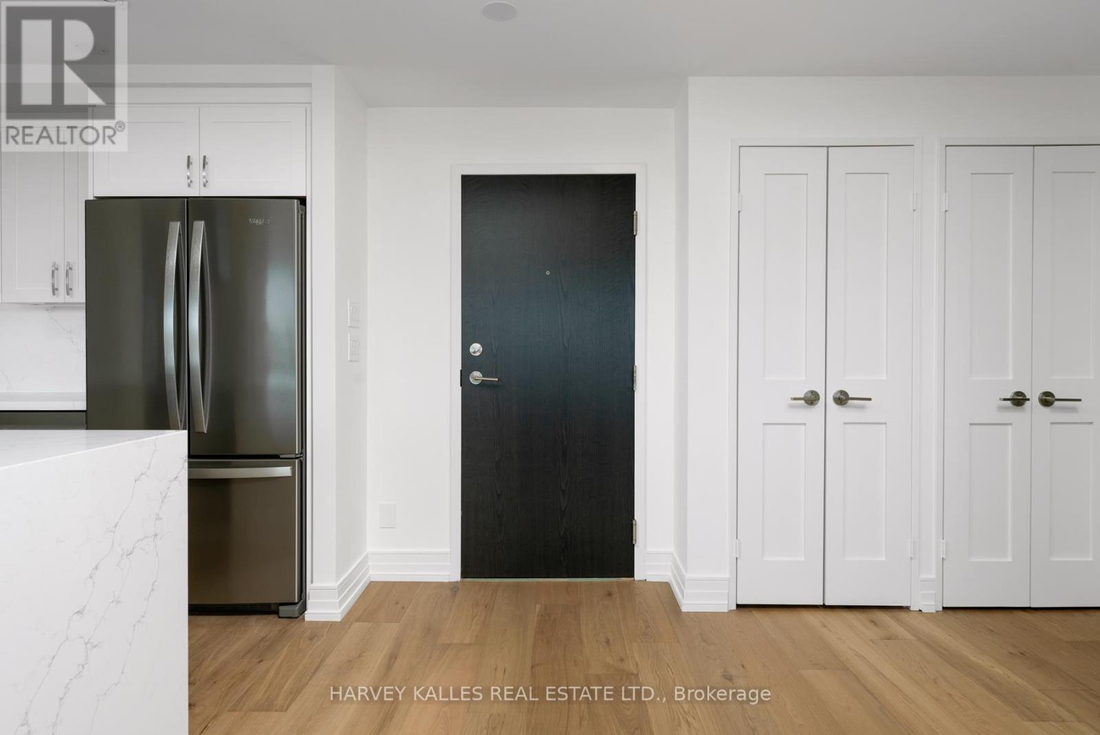 1111 - 3000 Bathurst Street, Toronto, Ontario  M6B 3B4 - Photo 3 - C12483587
