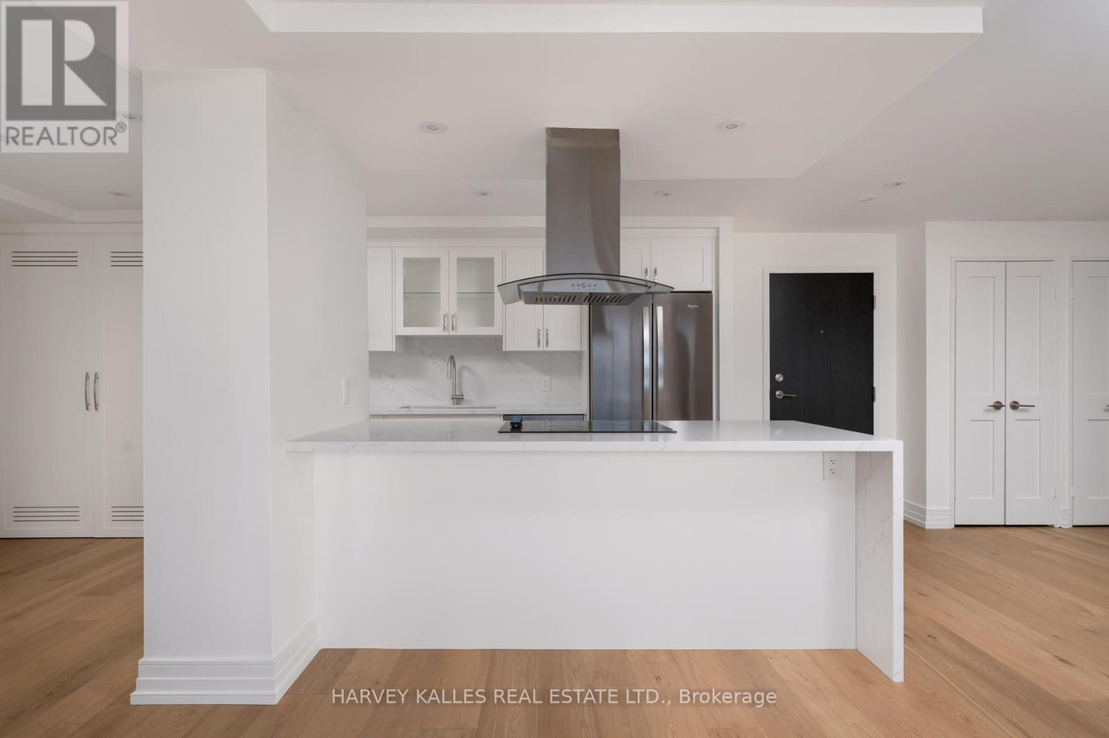 1111 - 3000 Bathurst Street, Toronto, Ontario  M6B 3B4 - Photo 5 - C12483587