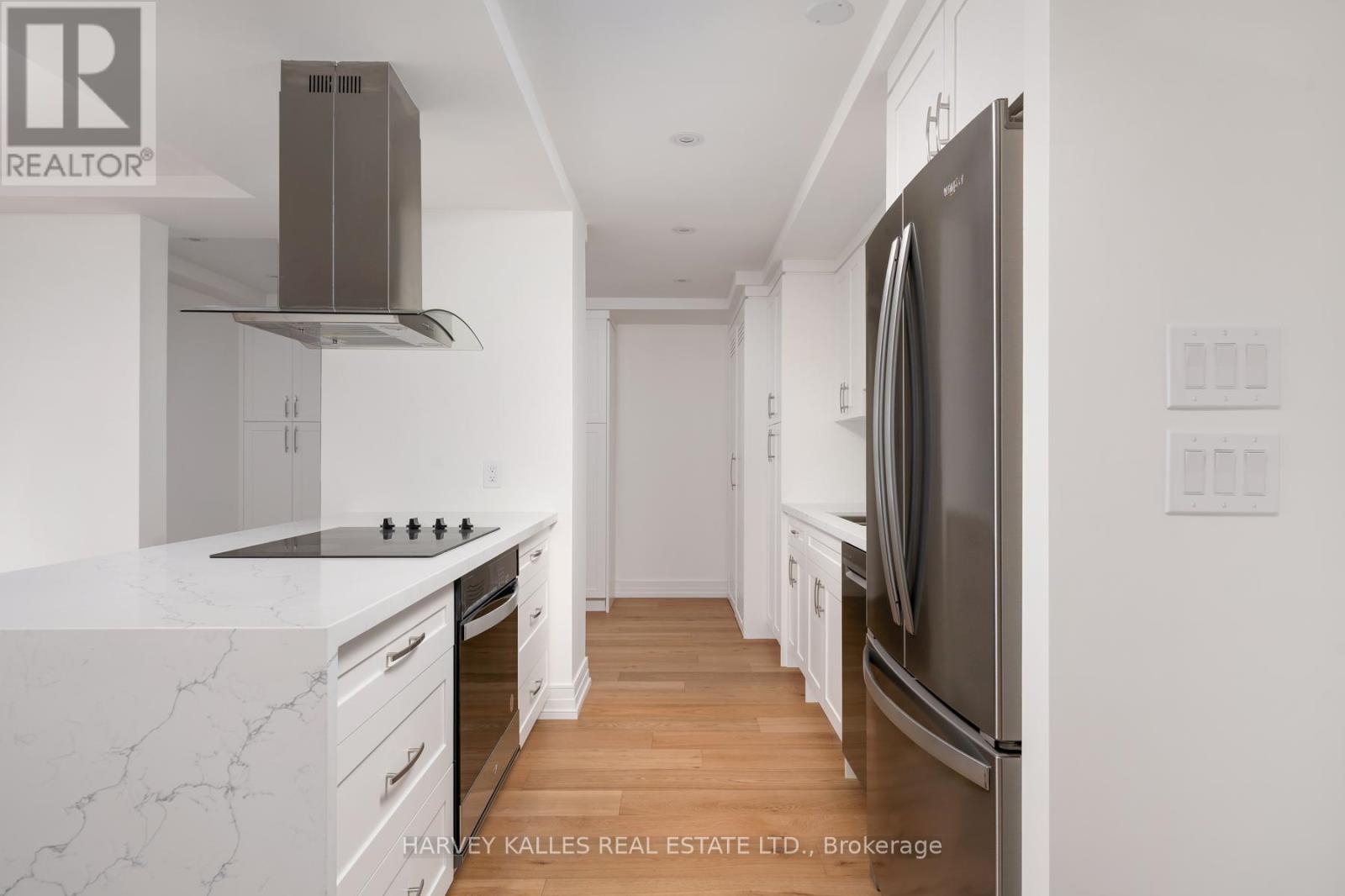 1111 - 3000 Bathurst Street, Toronto, Ontario  M6B 3B4 - Photo 7 - C12483587