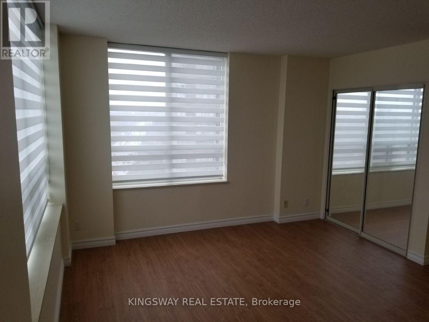 1106 - 215 Wynford Drive, Toronto, Ontario  M3C 3P5 - Photo 3 - C12483592