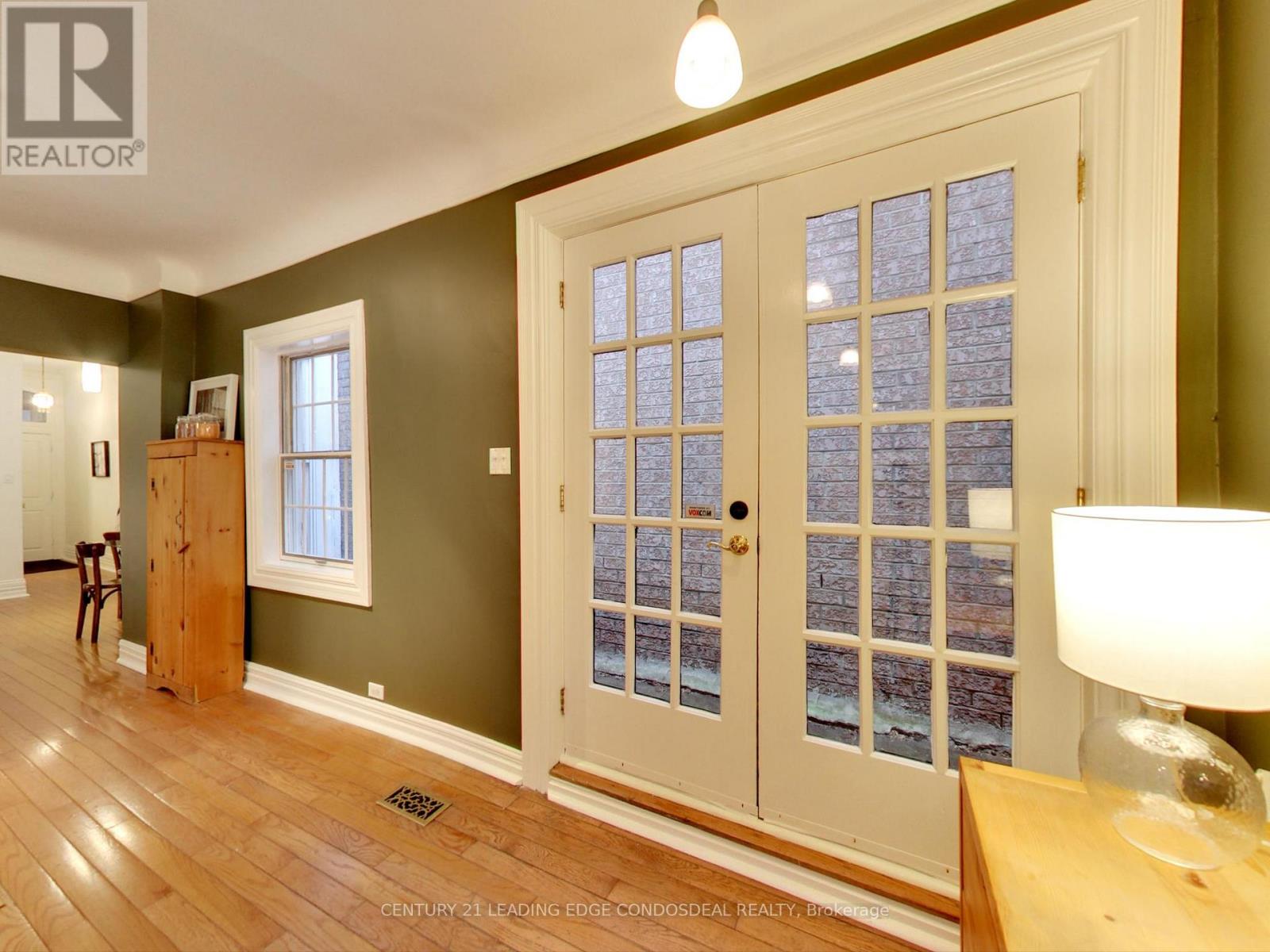 50 Lippincott Street, Toronto, Ontario  M5T 2R5 - Photo 16 - C12483608