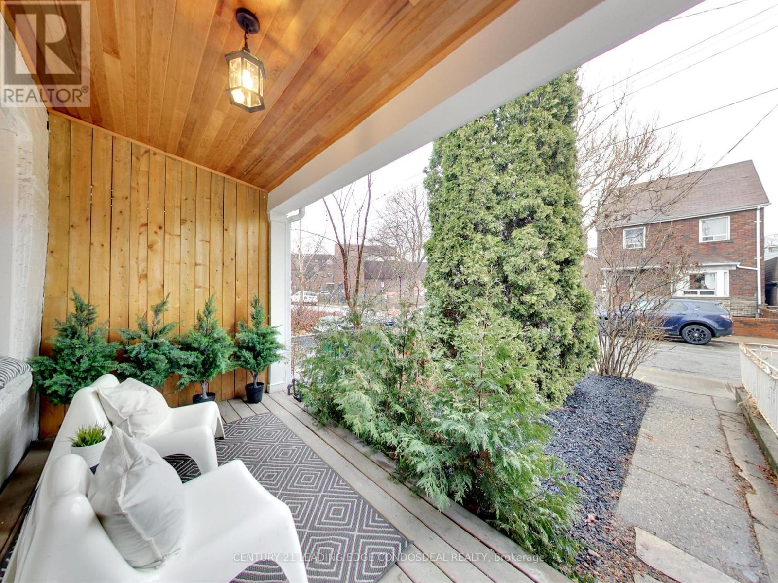 50 Lippincott Street, Toronto, Ontario  M5T 2R5 - Photo 3 - C12483608