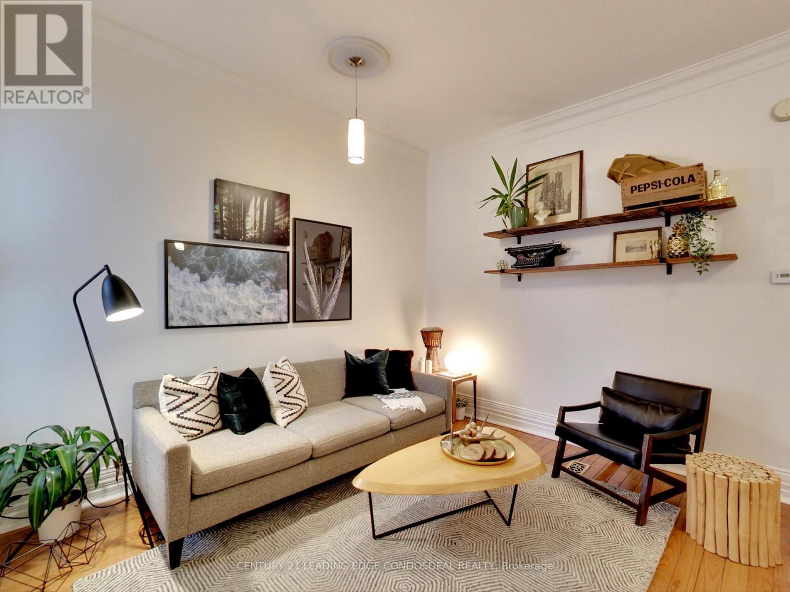50 Lippincott Street, Toronto, Ontario  M5T 2R5 - Photo 6 - C12483608
