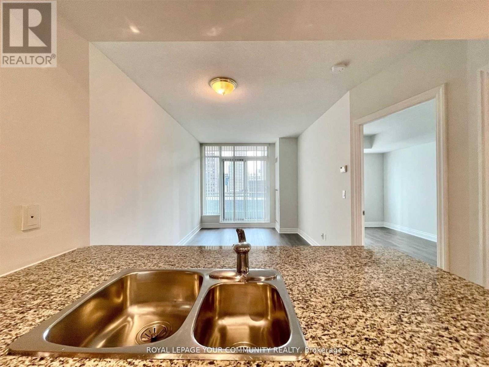 1006 - 8 Scollard Street, Toronto, Ontario  M5R 1M2 - Photo 12 - C12483693