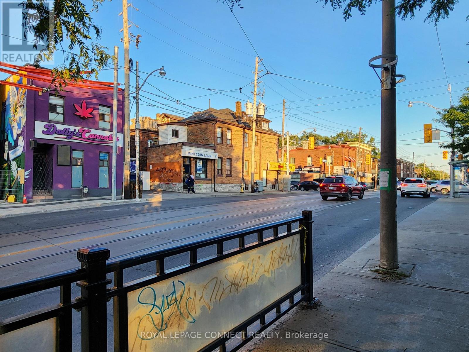 1105 Bathurst Street, Toronto, Ontario  M5R 3H1 - Photo 3 - C12483696