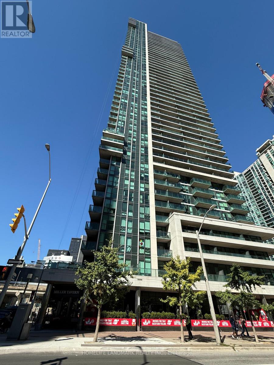 214 - 33 BAY STREET, Toronto, Ontario