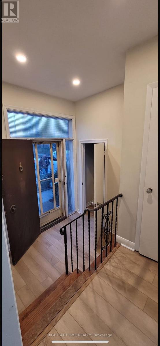 35 Flerimac Road, Toronto, Ontario  M1E 4B1 - Photo 5 - E12483617