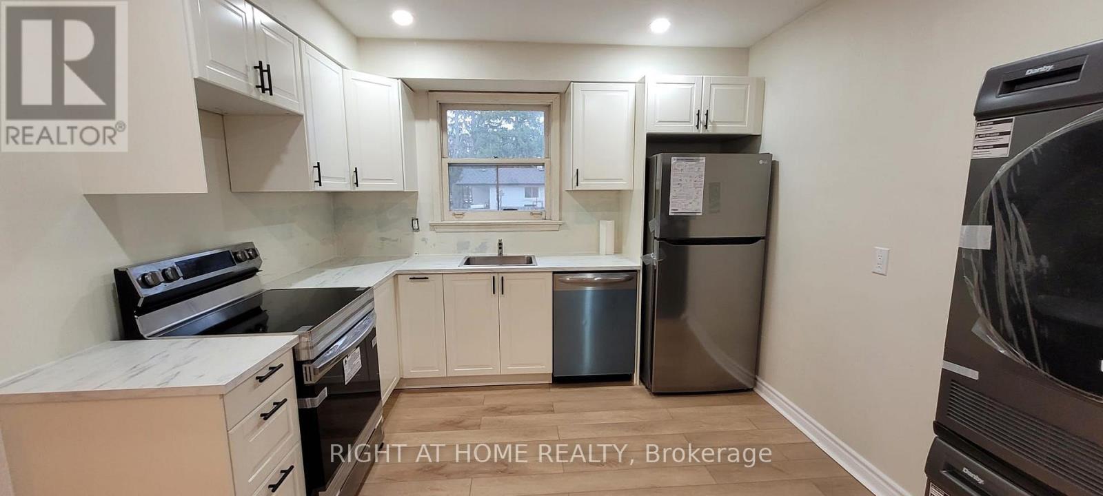 35 Flerimac Road, Toronto, Ontario  M1E 4B1 - Photo 6 - E12483617