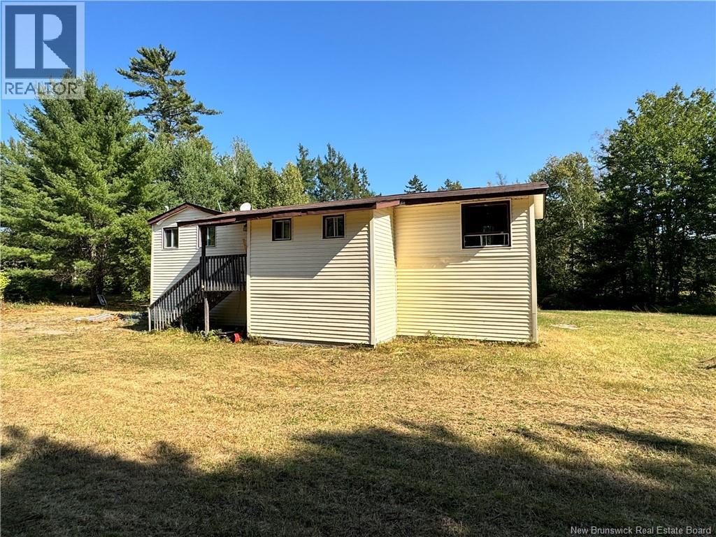 49 Lake Road, South Oromocto Lake, New Brunswick  E5L 2S7 - Photo 1 - NB129082