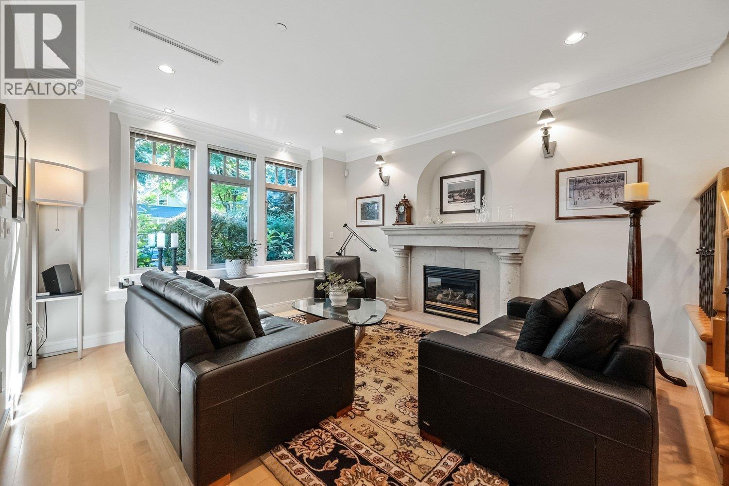 6677 Laburnum Street, Vancouver, British Columbia  V6P 5M6 - Photo 3 - R3061979