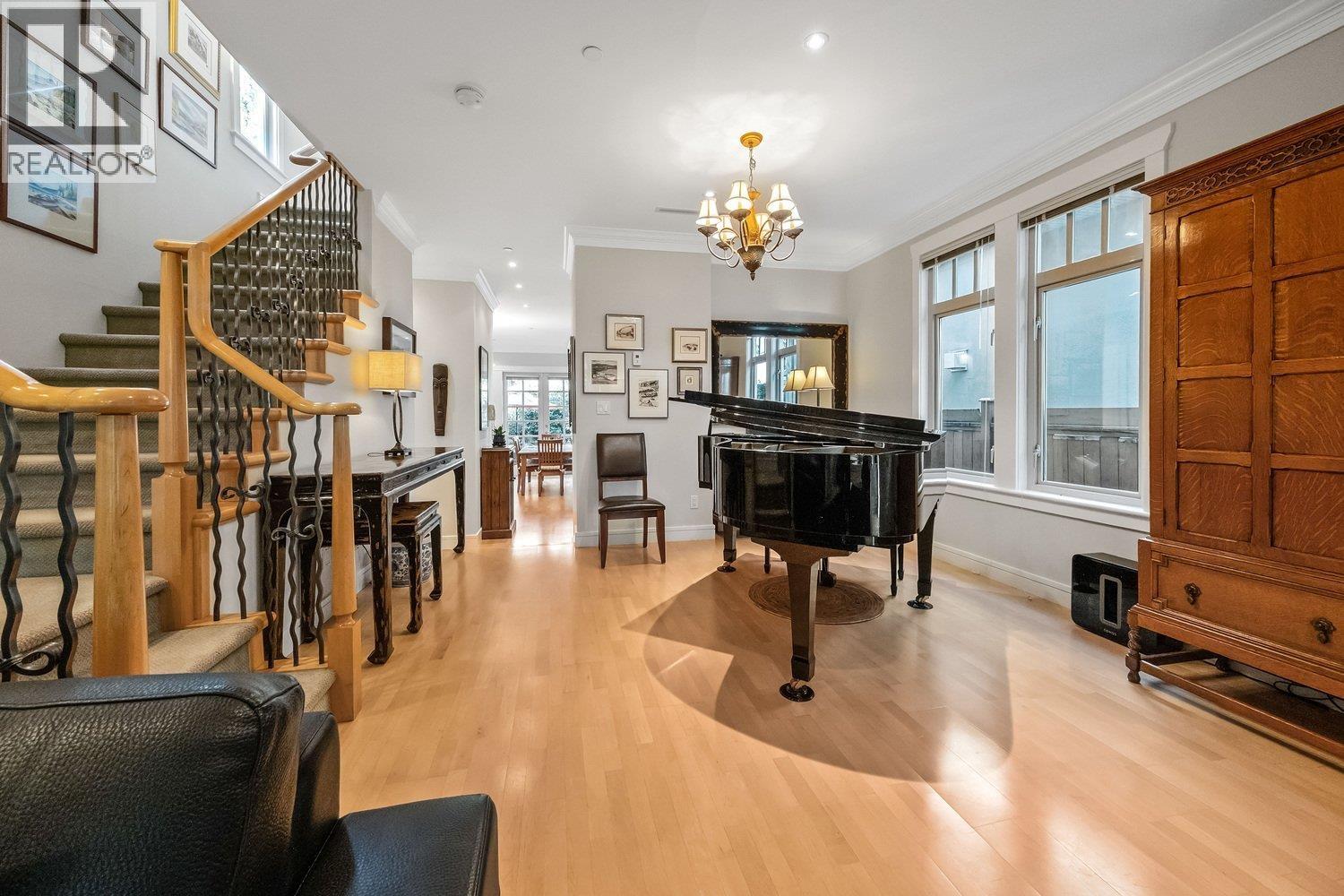 6677 Laburnum Street, Vancouver, British Columbia  V6P 5M6 - Photo 5 - R3061979
