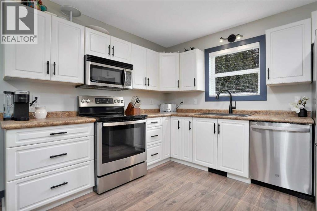 17 Hummingbird Lane, Half Moon Bay, Alberta  T4S 1S1 - Photo 8 - A2267064