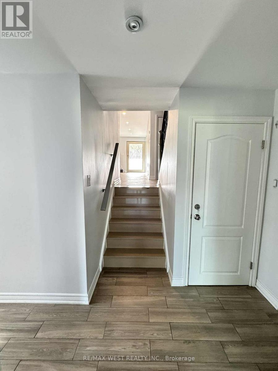 Main - 80 Maple Grove Avenue, Richmond Hill, Ontario  L4E 2X2 - Photo 15 - N12483633