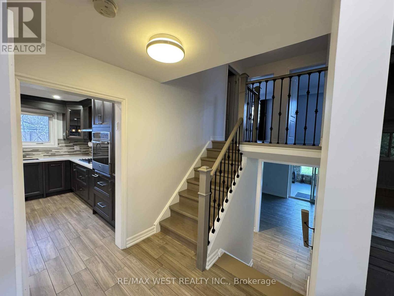 Main - 80 Maple Grove Avenue, Richmond Hill, Ontario  L4E 2X2 - Photo 6 - N12483633