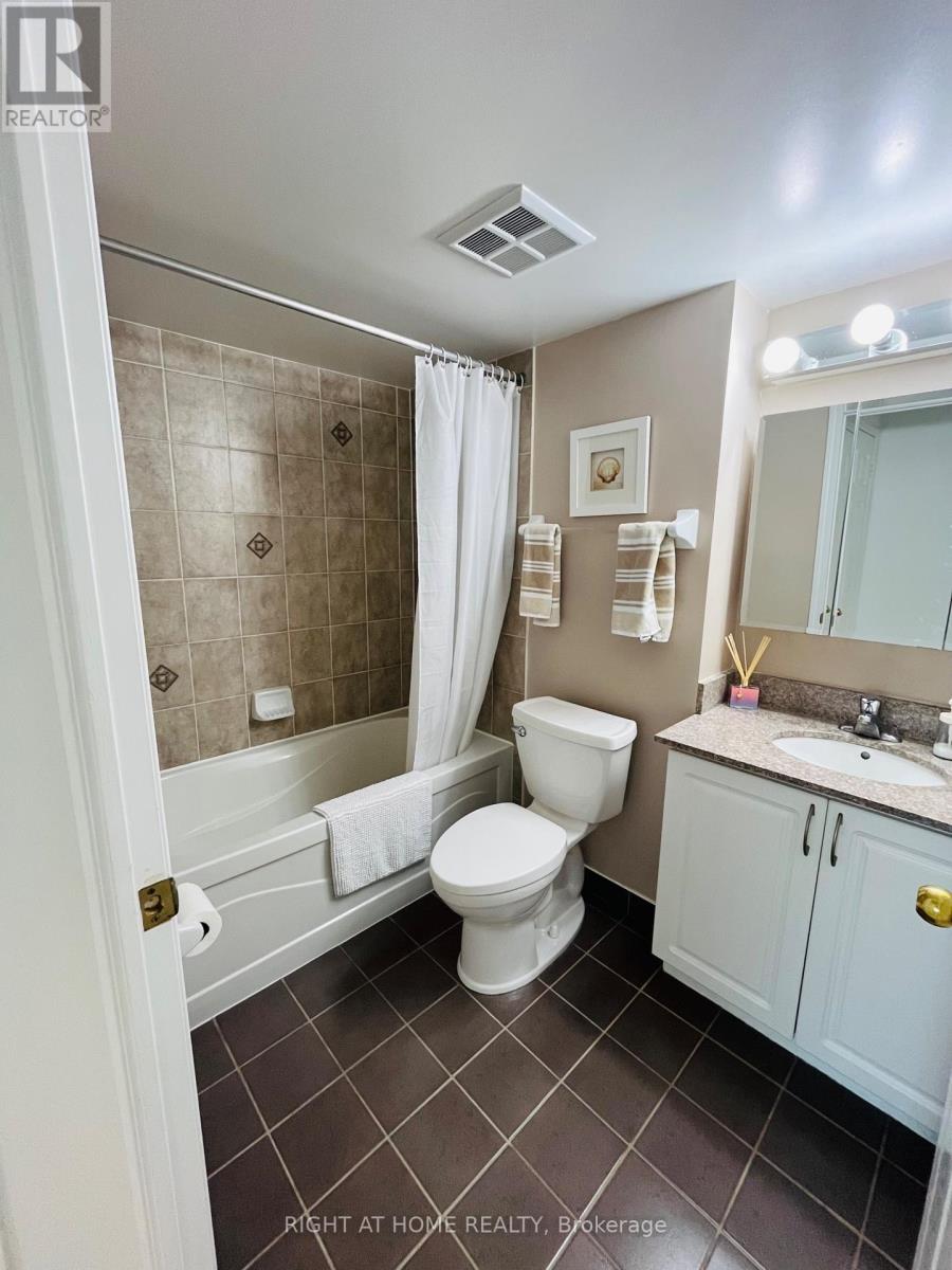 203 - 185 Oneida Crescent, Richmond Hill, Ontario  L4B 0B1 - Photo 10 - N12483645