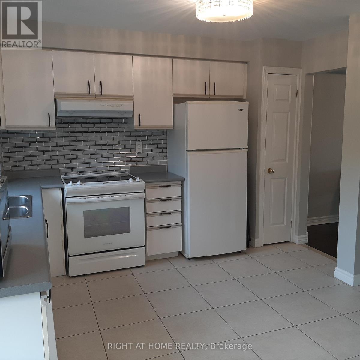 17 - 37 Old Firehall Lane, Vaughan, Ontario  L4L 8W3 - Photo 12 - N12483666