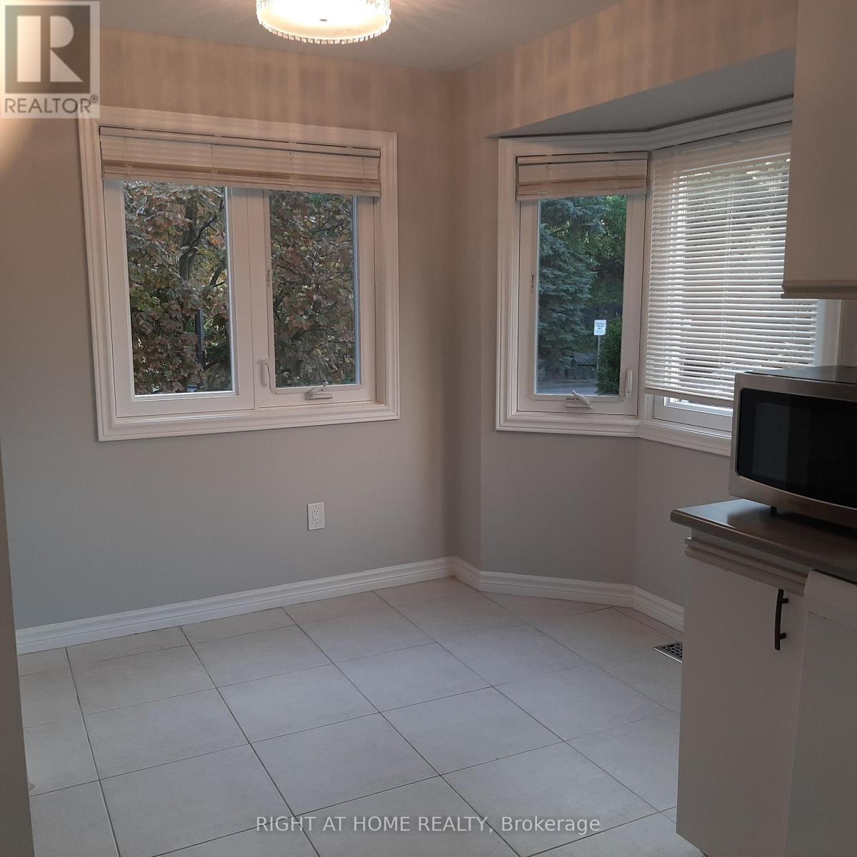 17 - 37 Old Firehall Lane, Vaughan, Ontario  L4L 8W3 - Photo 14 - N12483666