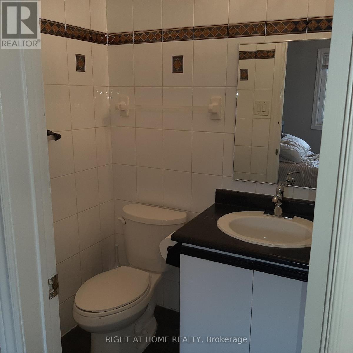 17 - 37 Old Firehall Lane, Vaughan, Ontario  L4L 8W3 - Photo 18 - N12483666