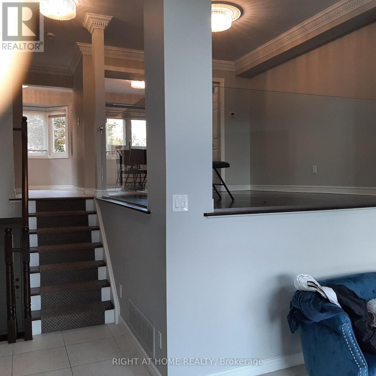 17 - 37 Old Firehall Lane, Vaughan, Ontario  L4L 8W3 - Photo 8 - N12483666