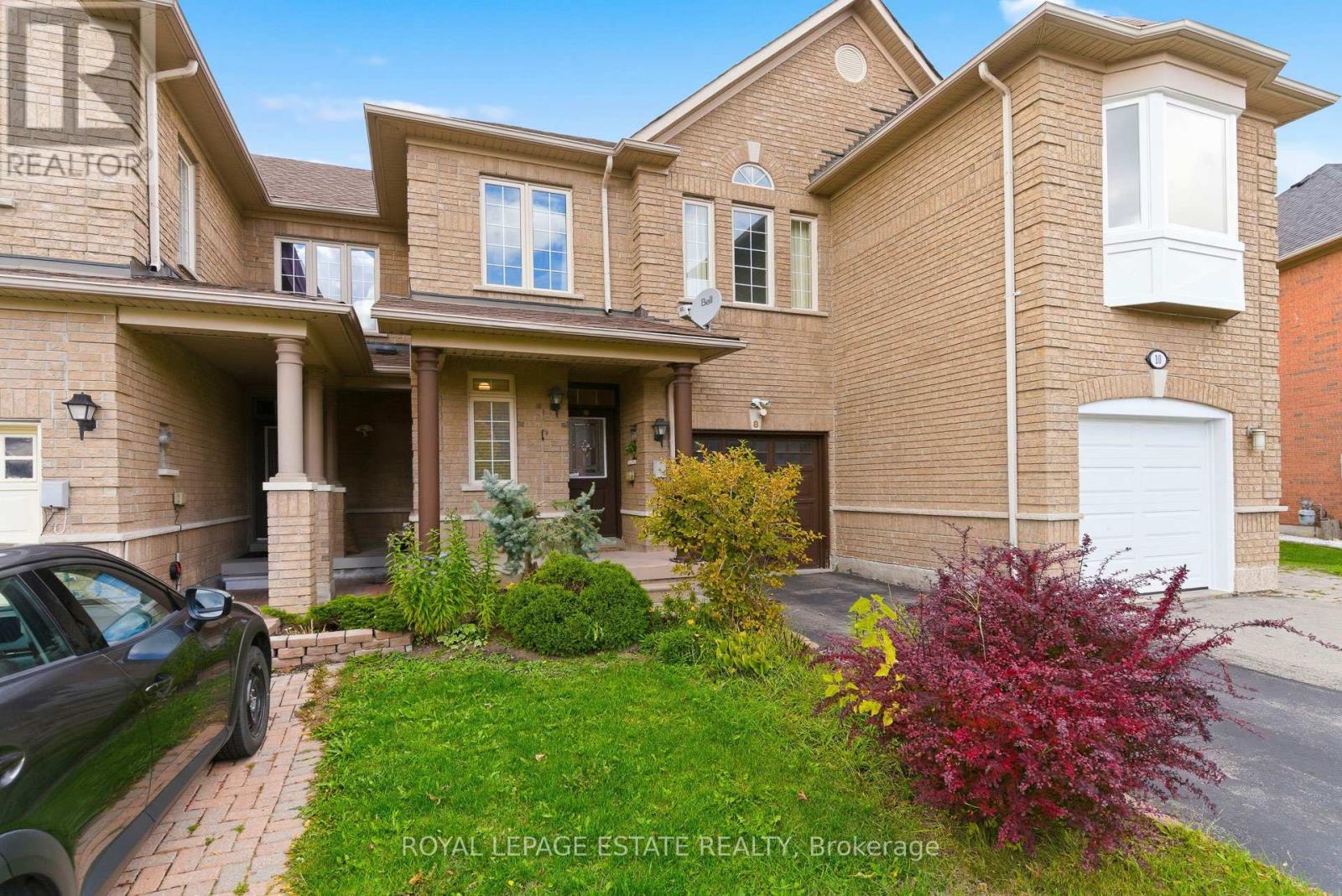 8 Venture Avenue, Richmond Hill, Ontario  L4S 2P2 - Photo 2 - N12483691