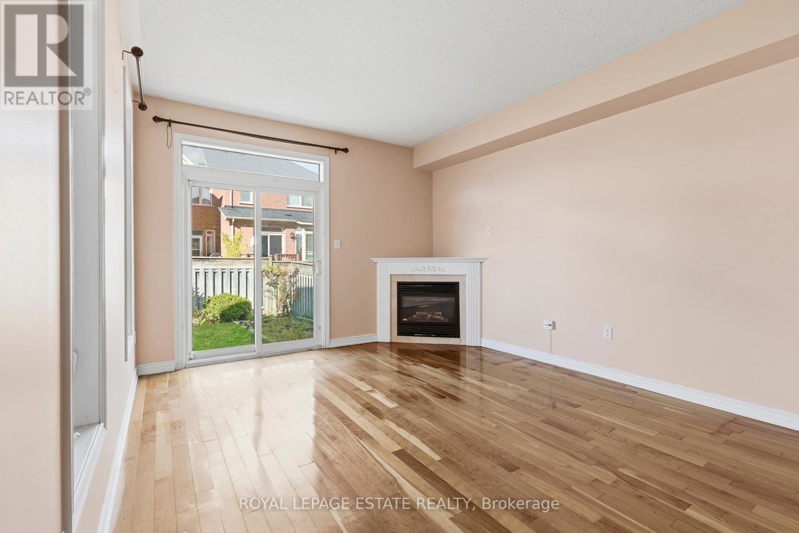 8 Venture Avenue, Richmond Hill, Ontario  L4S 2P2 - Photo 9 - N12483691