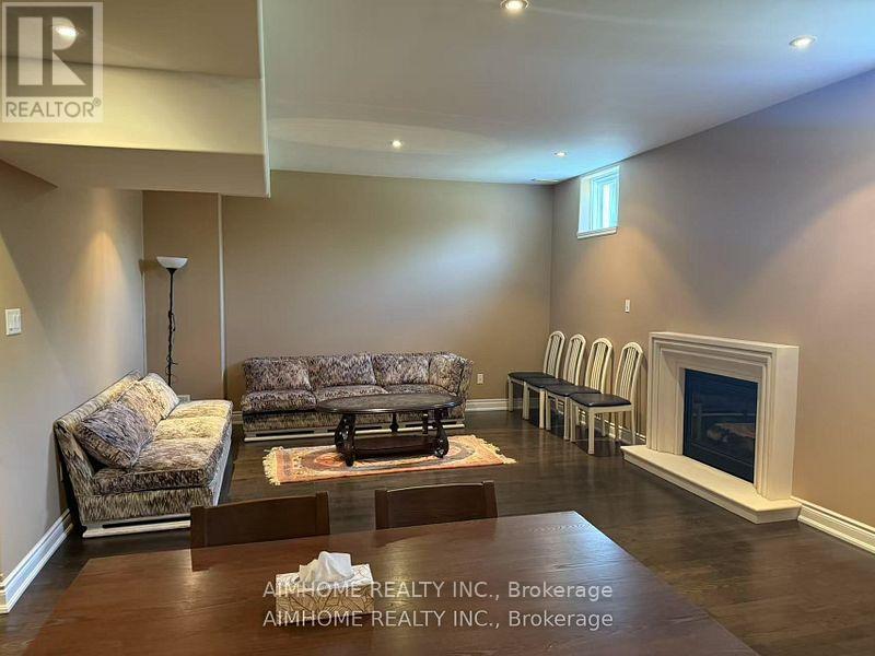 54 Lake Forest Drive, Richmond Hill, Ontario  L4E 0A8 - Photo 7 - N12483697