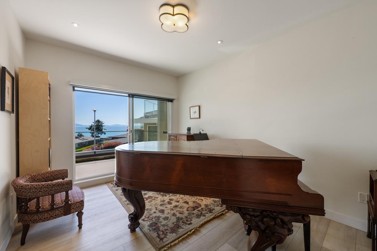 1343 132b Street, Surrey, British Columbia  V4A 4C2 - Photo 16 - R3061941