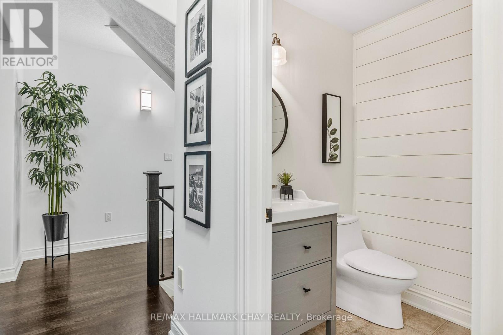 14 Oakmont Avenue, Oro-Medonte, Ontario  L0L 2L0 - Photo 25 - S12483619