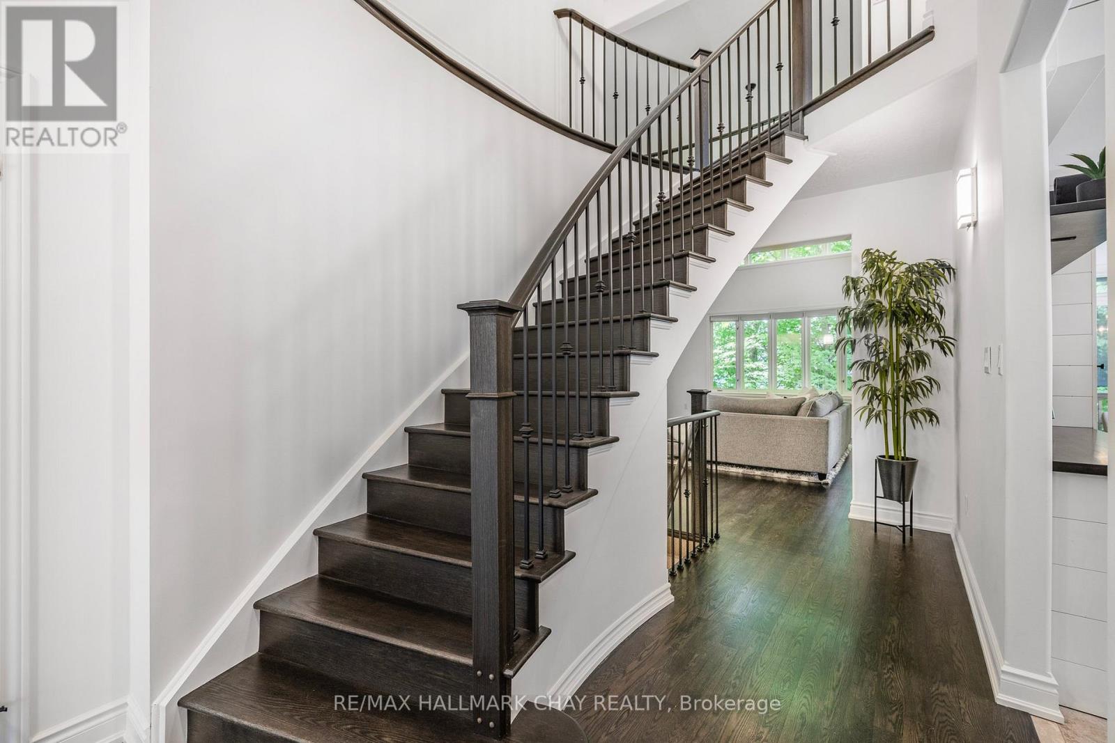 14 Oakmont Avenue, Oro-Medonte, Ontario  L0L 2L0 - Photo 32 - S12483619
