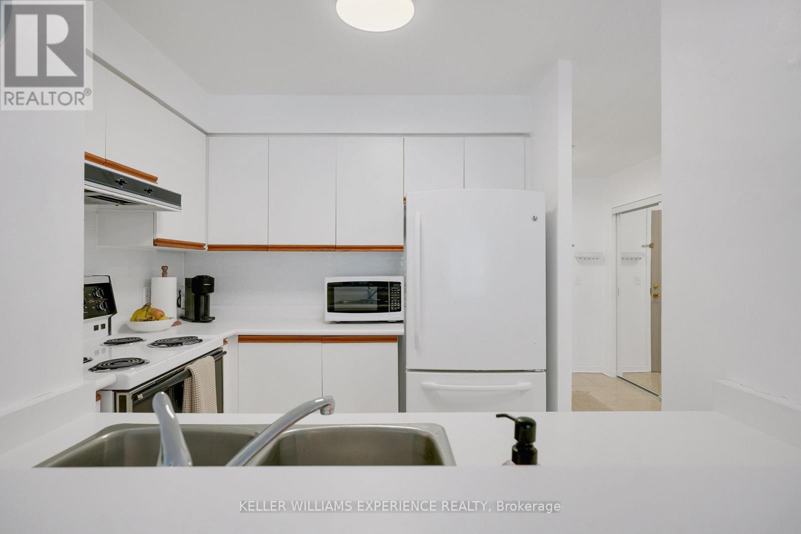 903 - 150 Dunlop Street E, Barrie, Ontario  L4M 6H1 - Photo 12 - S12483654