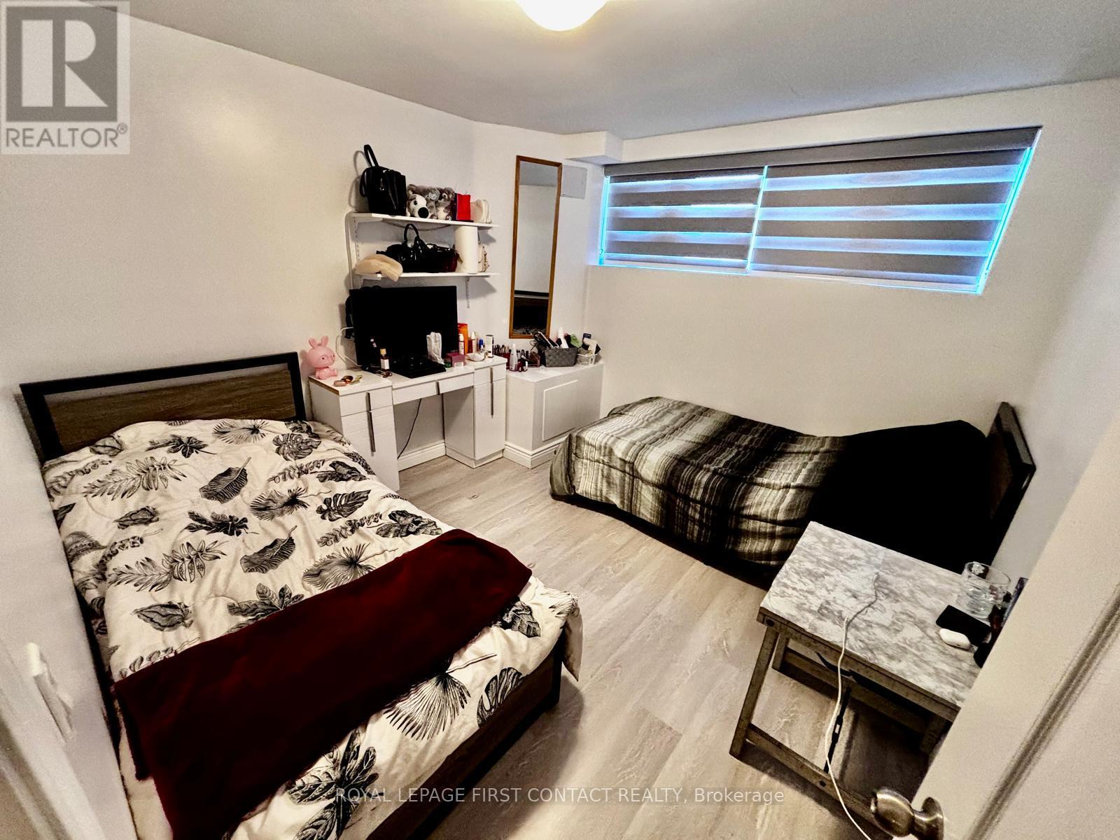 21 Blue Forest Crescent, Barrie, Ontario  L9J 0N3 - Photo 9 - S12483683