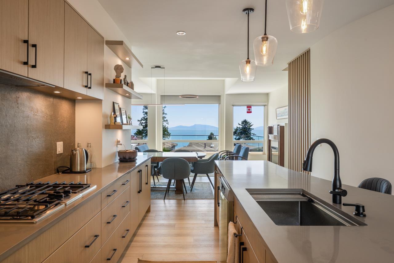 1343 132b Street, Surrey, British Columbia  V4A 4C2 - Photo 4 - R3061941