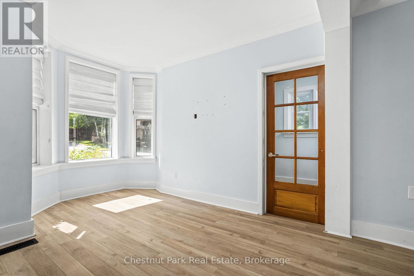 615 Bay Street, Gravenhurst, Ontario  P1P 1G8 - Photo 20 - X12397389