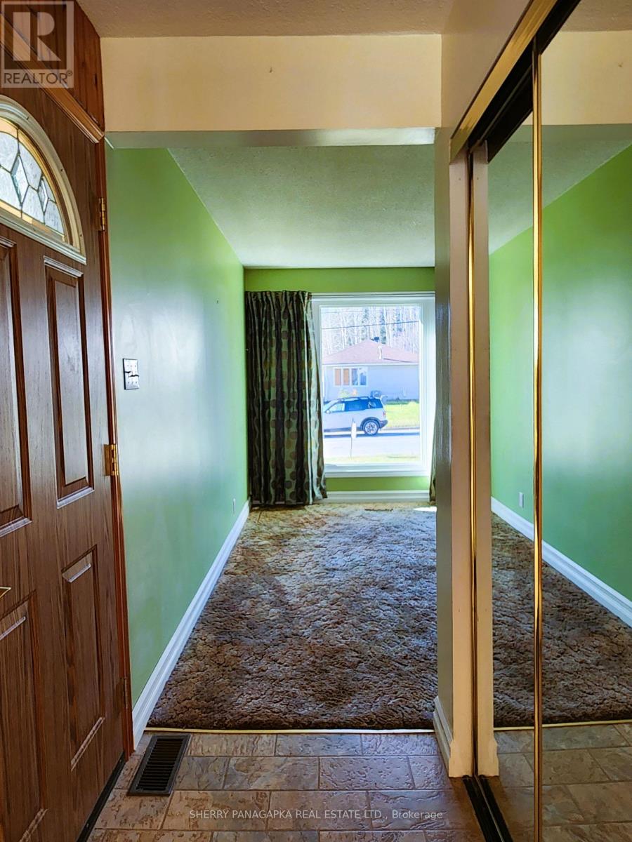 137 Main Street, Kirkland Lake, Ontario  P2N 3G2 - Photo 5 - T12476096