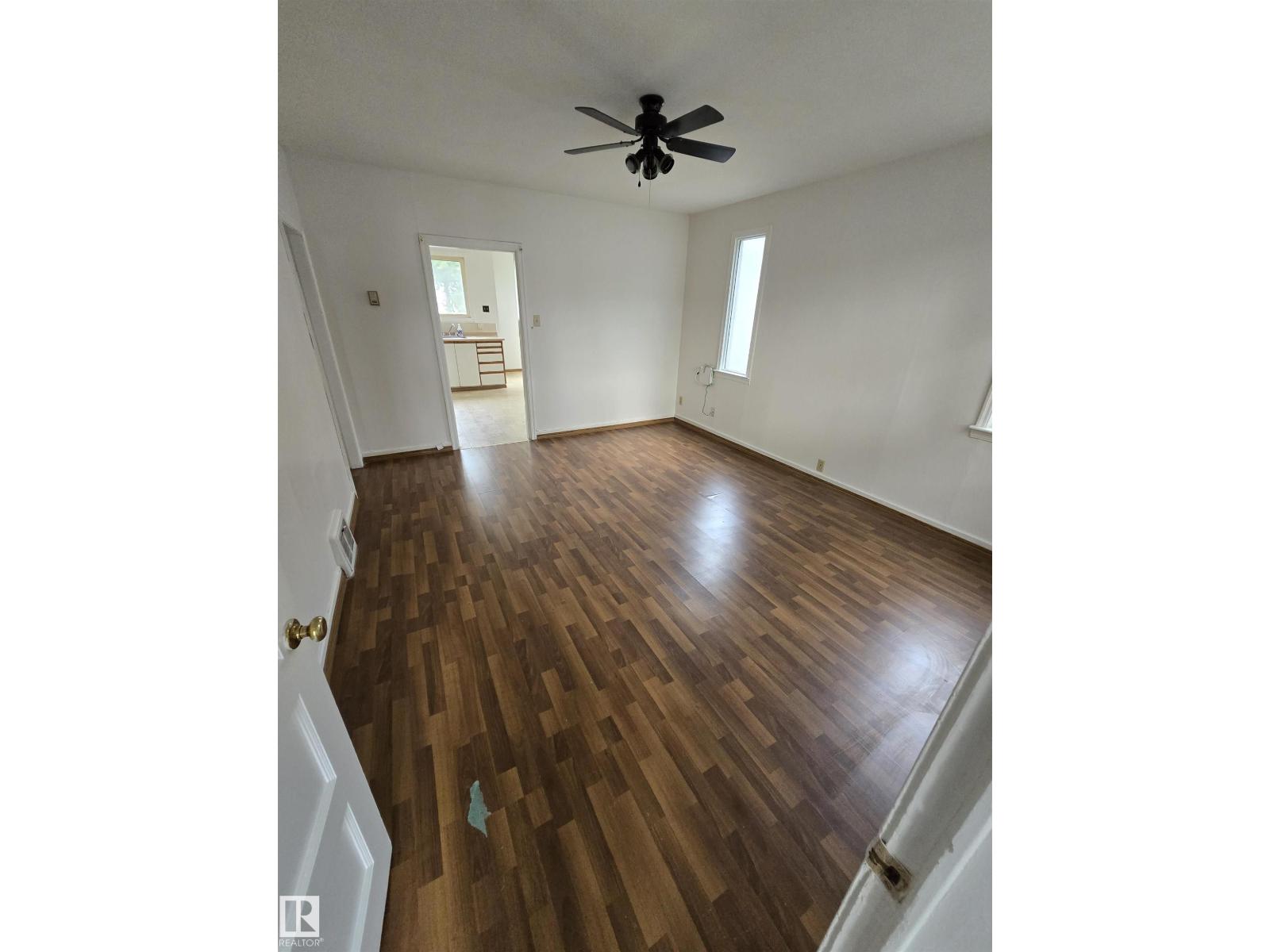 11905 70 St Nw, Edmonton, Alberta  T5B 1V1 - Photo 5 - E4463624