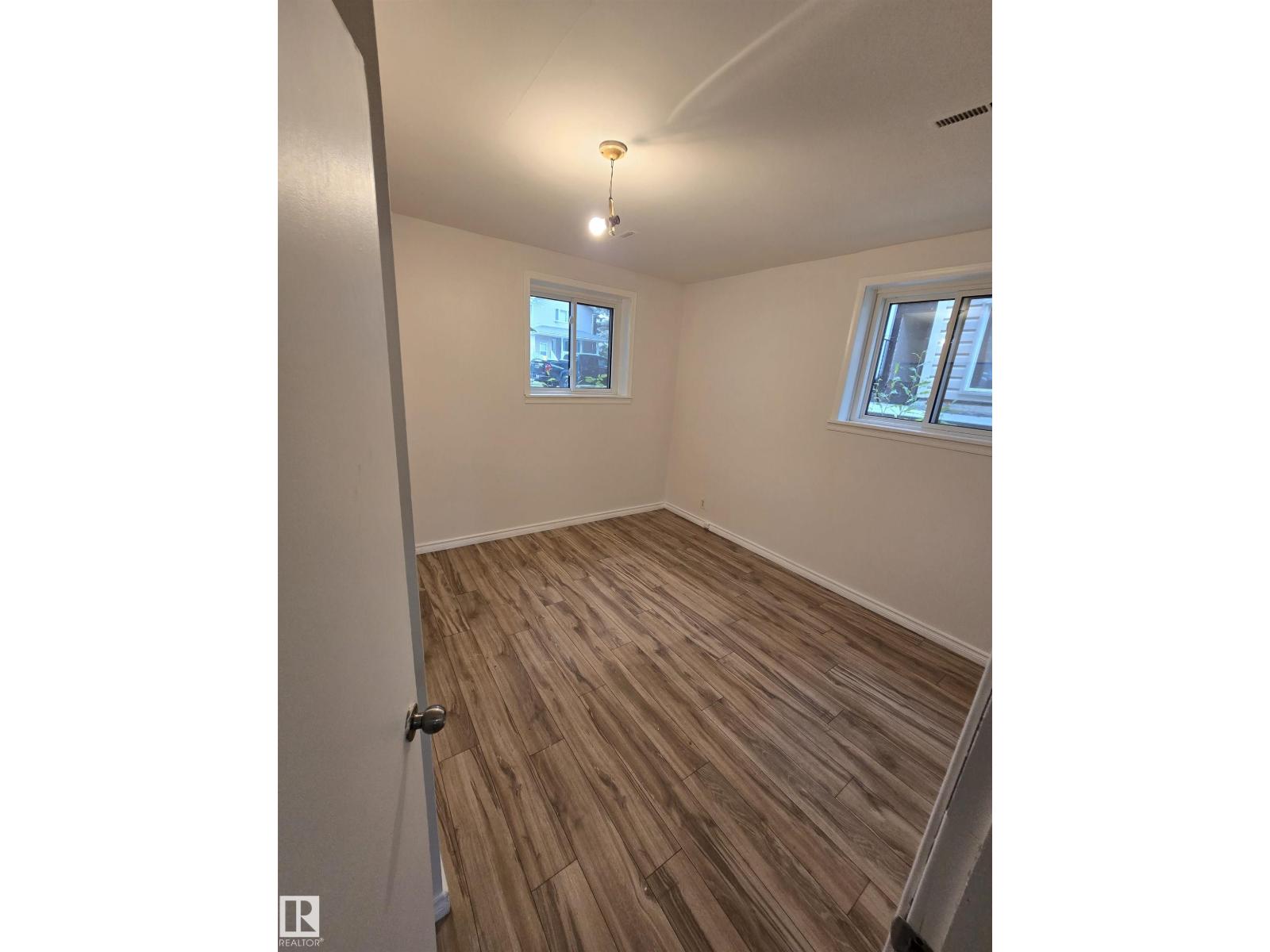 11905 70 St Nw, Edmonton, Alberta  T5B 1V1 - Photo 8 - E4463624